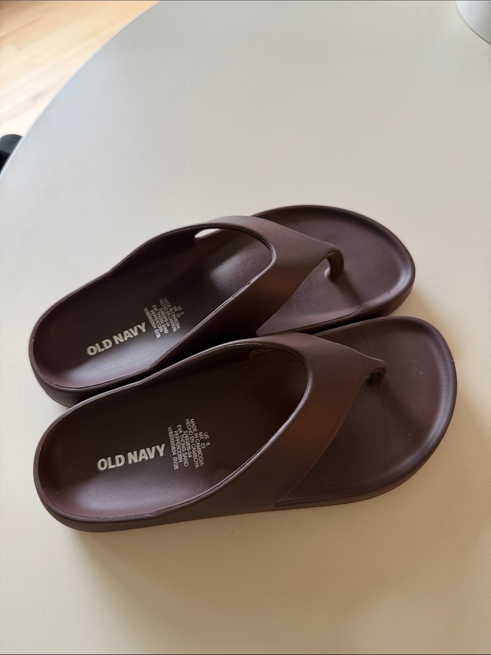 Old Navy Flip Flops - Peppercorn